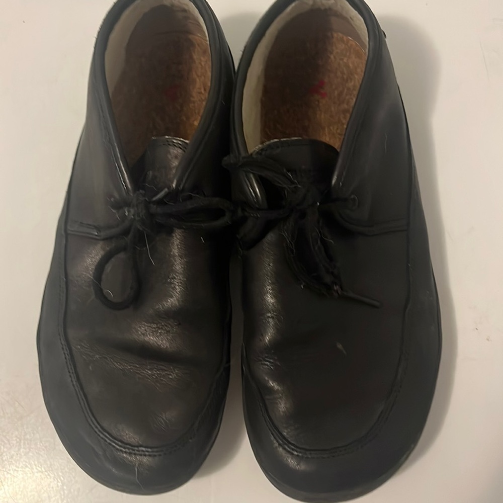 Vivobarefoot ankle height fleece lined shoes.  EUC smoke free home